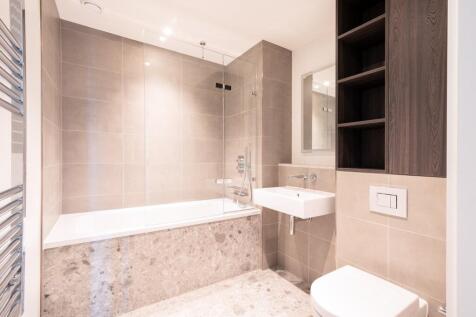 Experience luxury with this sleek modern bathroom design, perfect for relaxation and style.
