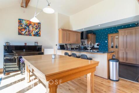 Dining Room/Kitchen