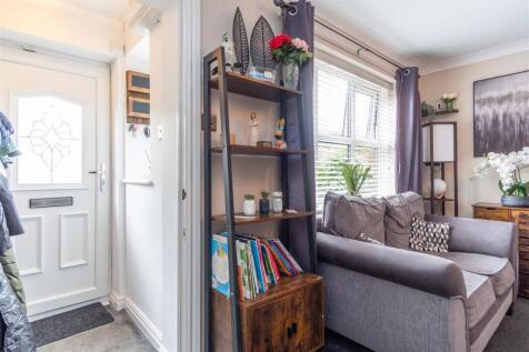 Entrance Hall/Lounge