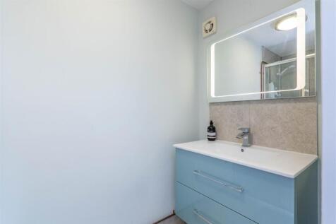 Master Bedroom Ensuite
