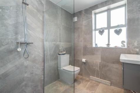 Bedroom Three Ensuite