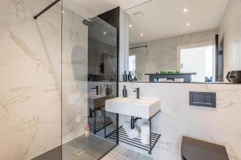Bedroom Four Ensuite