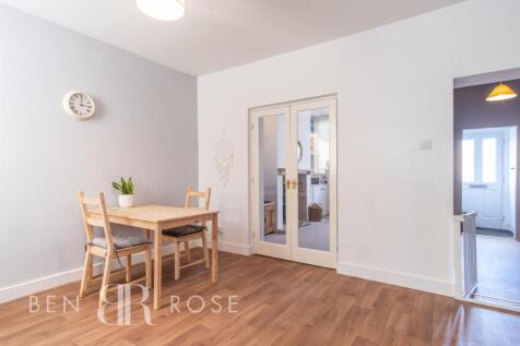 Dining Room/Entrance Hall