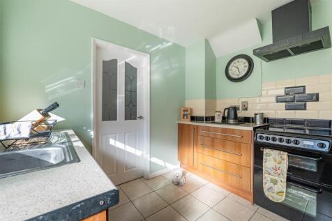 Kitchen/Utility Room