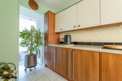 Kitchen/Utility Room