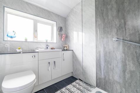 Family Shower Room