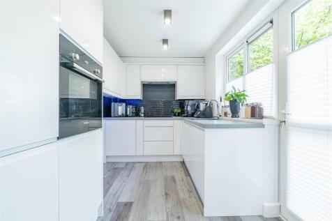 Lounge/Dining/Kitchen