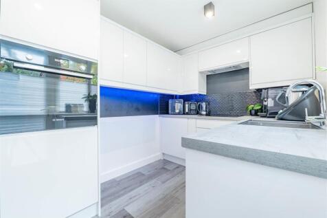 Lounge/Dining/Kitchen