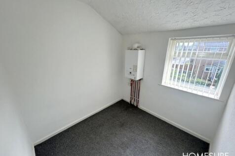 Rear Bedroom