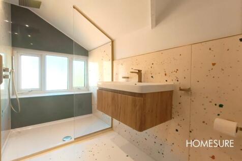 WALK-IN SHOWER