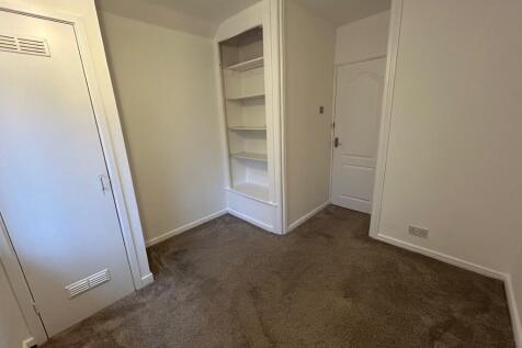 Bedroom 1 - 1