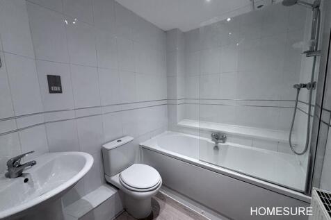 Bathroom - F9, 4 ...