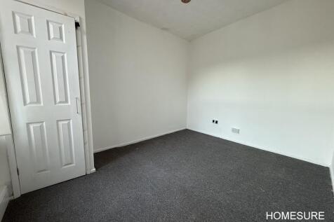 3 Ireton bedroom ...