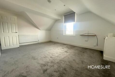 Lounge / Bedroom 