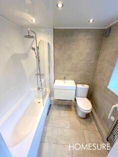 32 Bowles - Bathr...
