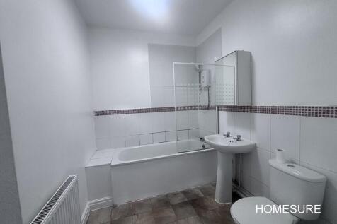 Bathroom 108 Oakh...