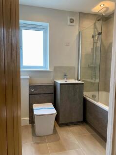 Plot 13 Bathroom