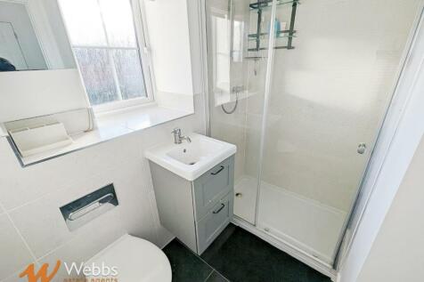En-Suite 1.jpg