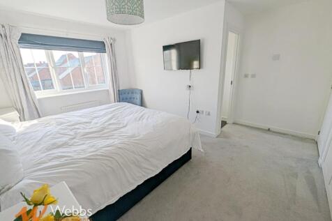 Bedroom One 3.jpg