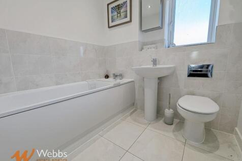 Bathroom 1.jpg