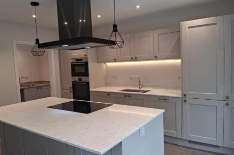 Plot 8 - kitchen Photography.jpg