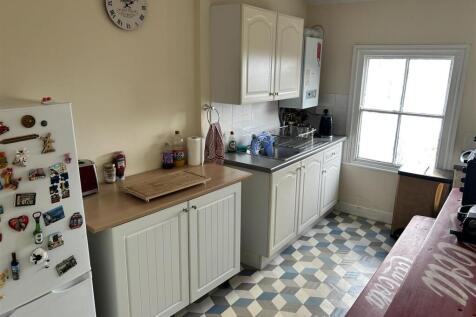 Kitchen 1.jpeg
