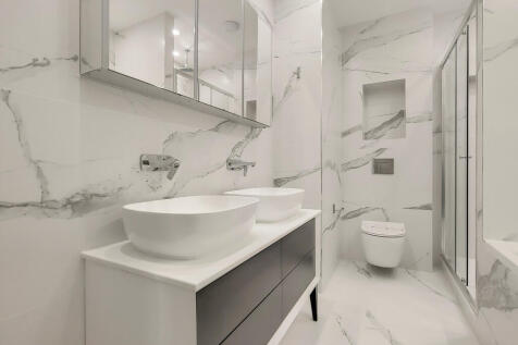 9_Bathroom-0