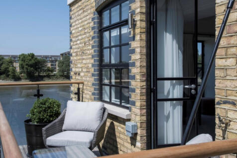 Screenshot 2025-1...