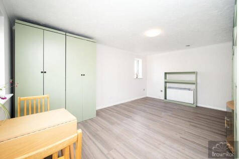 Screenshot 2025-1...