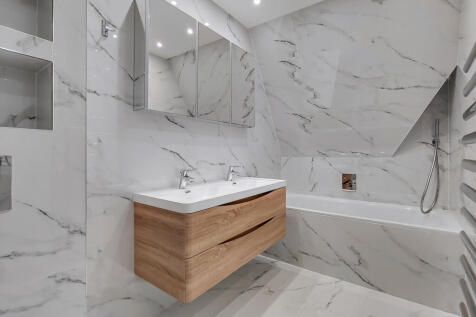 6_Master Ensuite-...