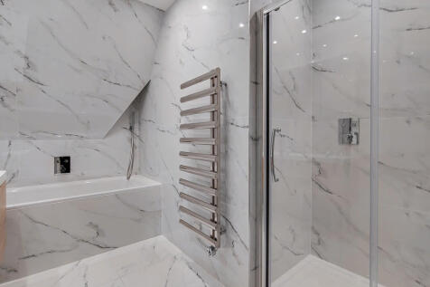 6_Master Ensuite-...