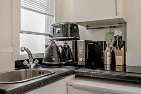 Screenshot 2025-1...