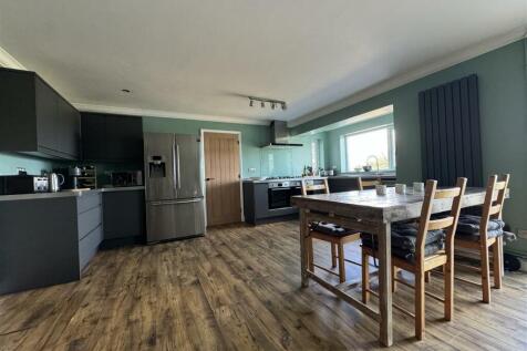 Kitchen/dining area