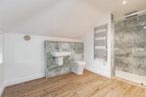 EN SUITE SHOWER
