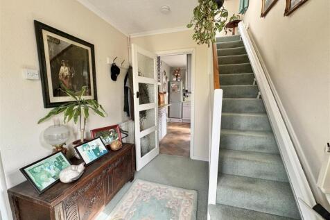 ENTRANCE HALL 2