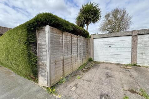 GARAGE &amp; DRIVEWAY