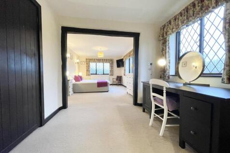 DRESSING ROOM