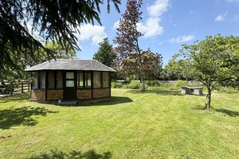 SUMMER HOUSE
