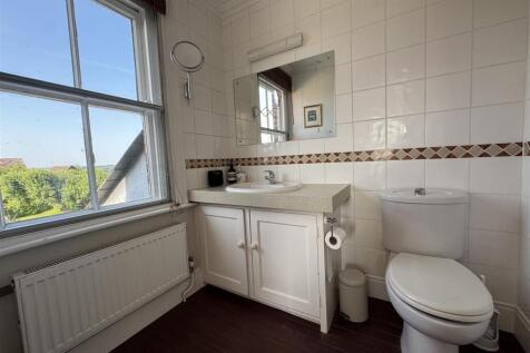 ENSUITE SHOWER