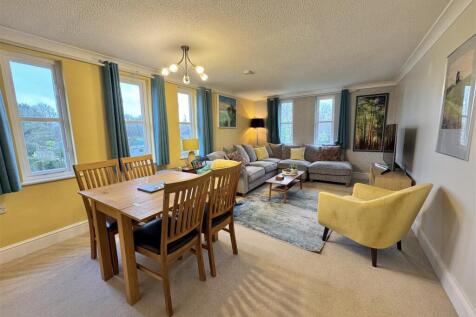 ANNEXE SITTING/DINING ROOM
