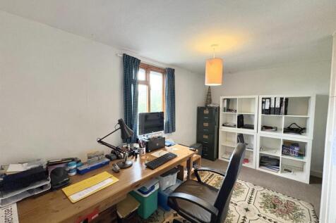 STUDY/BEDROOM 4