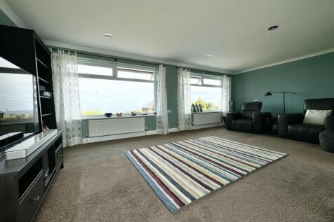 Sitting Room/Bedroom 4