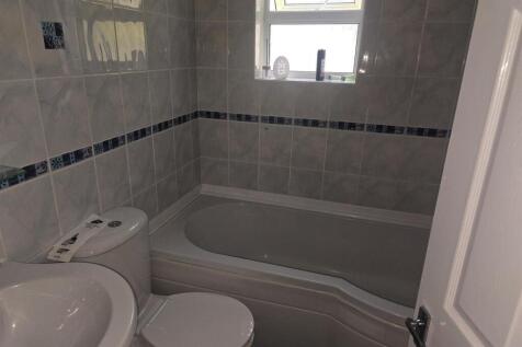 Bedroom 4 Ensuite