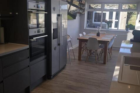 Kitchen / Breakfast Room