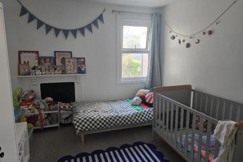 Bed 2 45 Crown.jpg