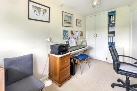 Study / Bedroom 2
