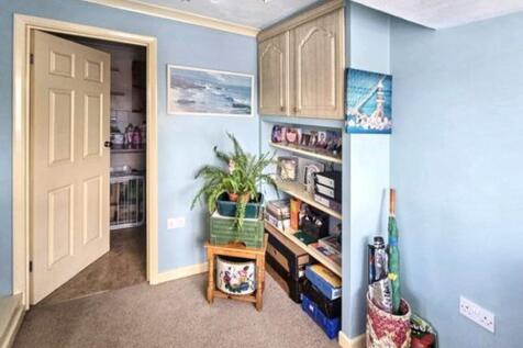 Office/Bedroom 4