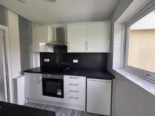 Kitchen 1.jpg