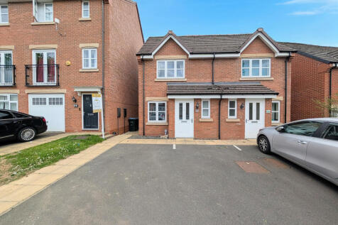 Stunning 2-Bedroom Home in CV3 ¿ Spacious, Styl