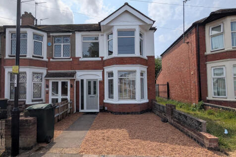 Stunning three-bedroom end-terrace property  - CV